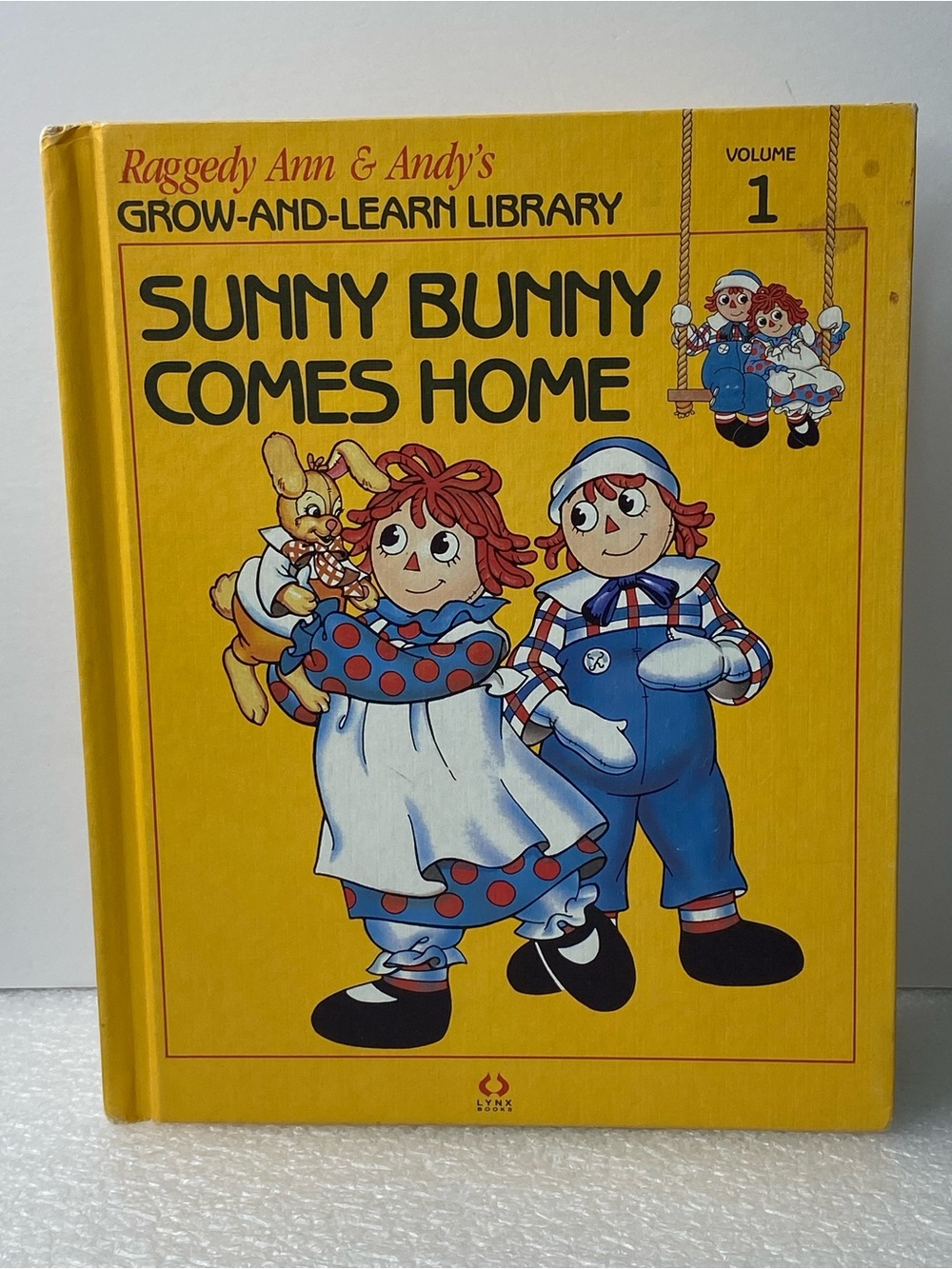 Vintage 1988 Raggedy Ann and Andy's
Grow-And-Learn Library Volume 1
(Hardcover)